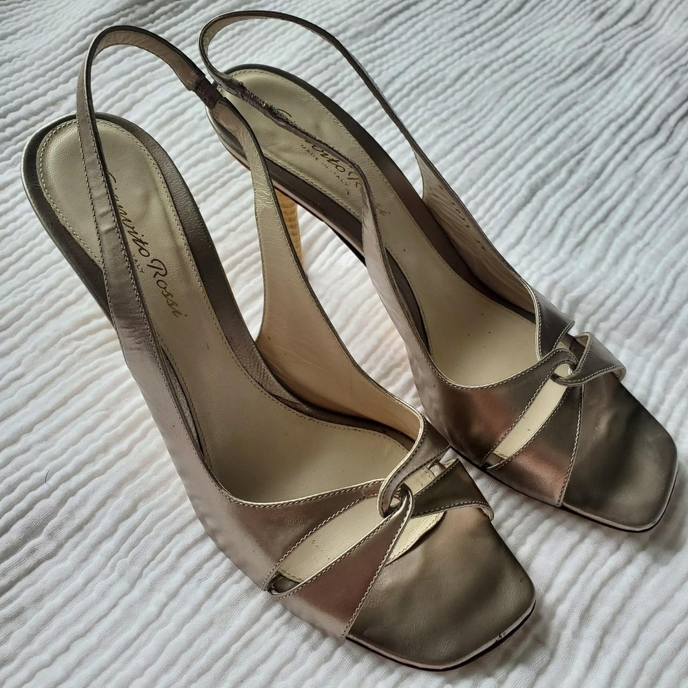 Gianvito Rossi Tan Slingback Heels with Decorative Knot